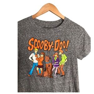 Scooby Doo | Gray graphic front Scooby Doo and gang T-shirt